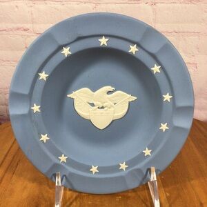 Vintage Wedgwood Blue Jasperware Eagle Crest and Stars Round Ashtray